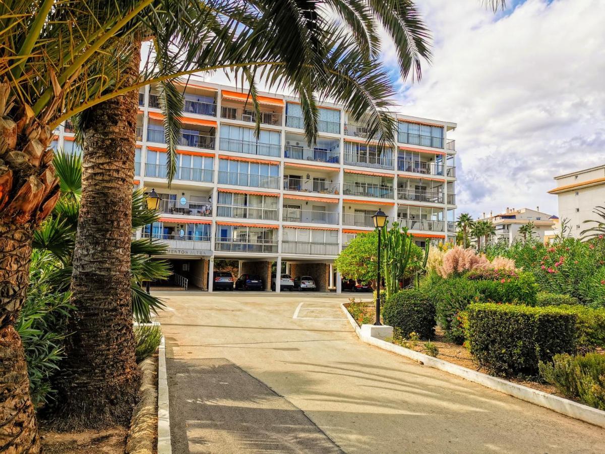 Happy Beachfront Apartment อัลเตอา ภายนอก รูปภาพ